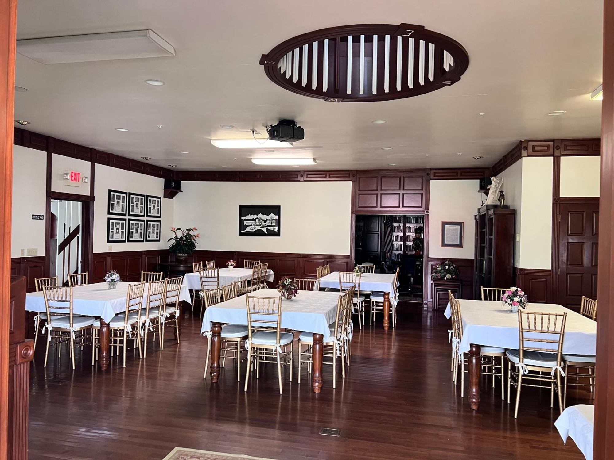 Mountain Quest Inn Marlinton エクステリア 写真